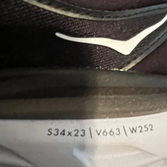 Hoka Bondi 8 Black and White - Picture 7 of 7